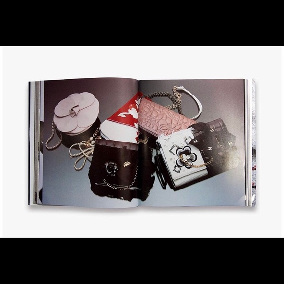 Chanel 💯 Full Size Authentic Book Sealed New Hard Copy Book - Picture 3 of 7